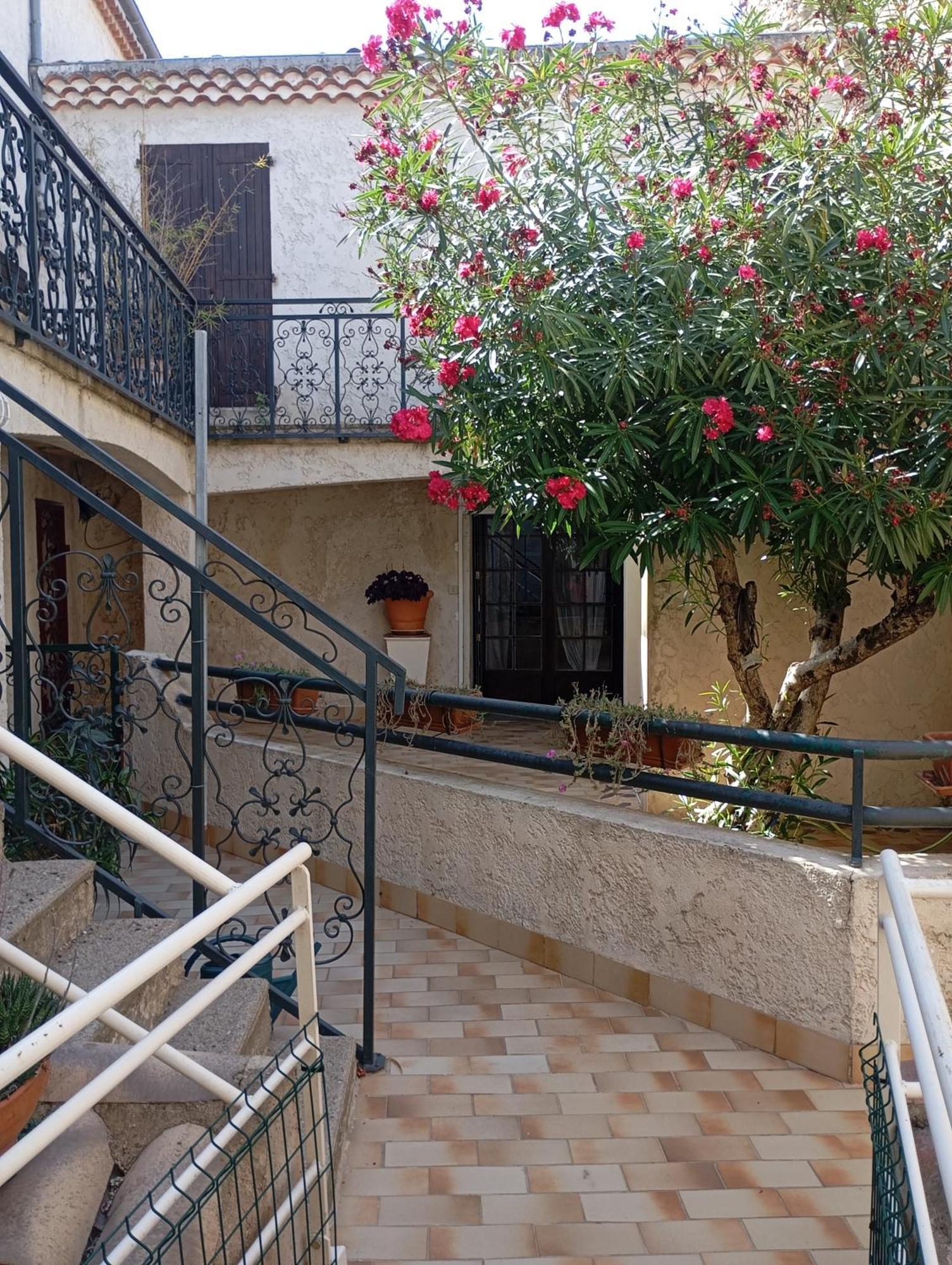 Cairenou Location Apartman Saint-Martin-dʼArdèche Kültér fotó